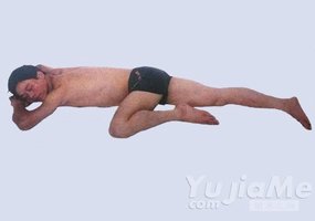 瑜伽體式-魚戲式