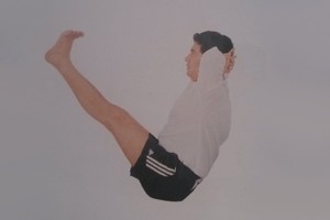 印度瑜伽美腹瑜伽—半船式