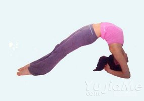 瑜伽體式-束輪式