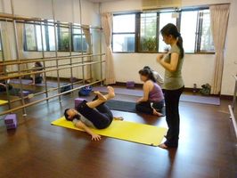 雙人瑜伽—超人變化式