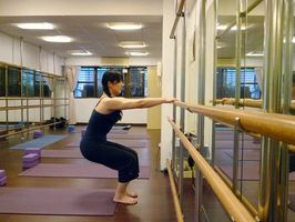 把竿瑜伽：椅子式