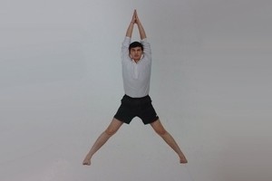 印度瑜伽翹臀瑜伽—戰士第一式