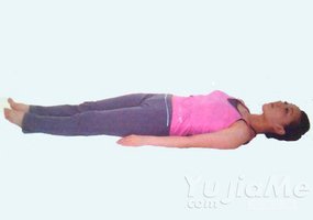 瑜伽體式-拱背伸展式