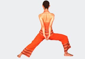 瑜伽體式-頭碰腳式