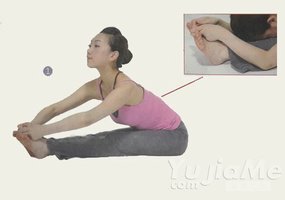 瑜伽體式-雙腿背部伸展式準備式