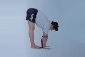 印度瑜伽瑜伽祛病—輔助下犬式