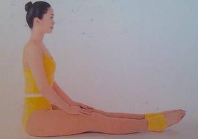 《美人瑜伽》瘦上臂的瑜伽動作