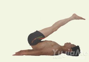 瑜伽體式-半肩倒立式