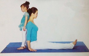 親子瑜伽-魚式+背部前屈式