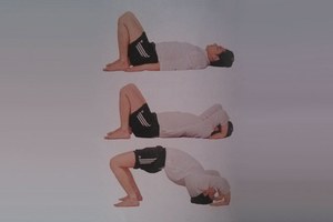 印度瑜伽提升男士性能量—雙腳內收直棍式