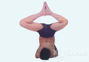 瑜伽體式-肩倒立第一式變化式二