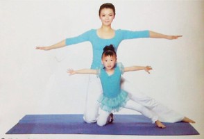 親子瑜伽-門閂式