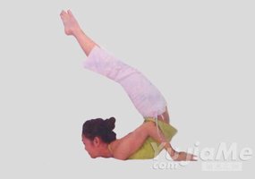 瑜伽體式-反蝗蟲式變化式一