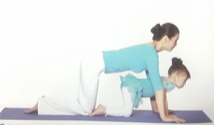 親子瑜伽-雙人頂峰式