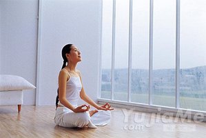 5分鐘教你八招晨起瑜伽體式練習