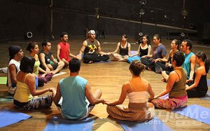 教你靜坐養生瑜伽，越坐越健康