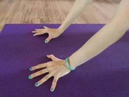 如何減輕瑜伽練習中手腕的疼痛？