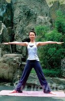 五個疏通腰部氣血的瘦腰瑜伽動作