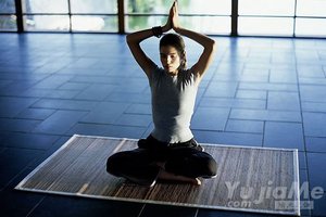 適合痛經或頭痛時練習的理療瑜伽系列