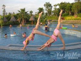 水上瑜伽助你清涼舒爽的度過炎炎夏日